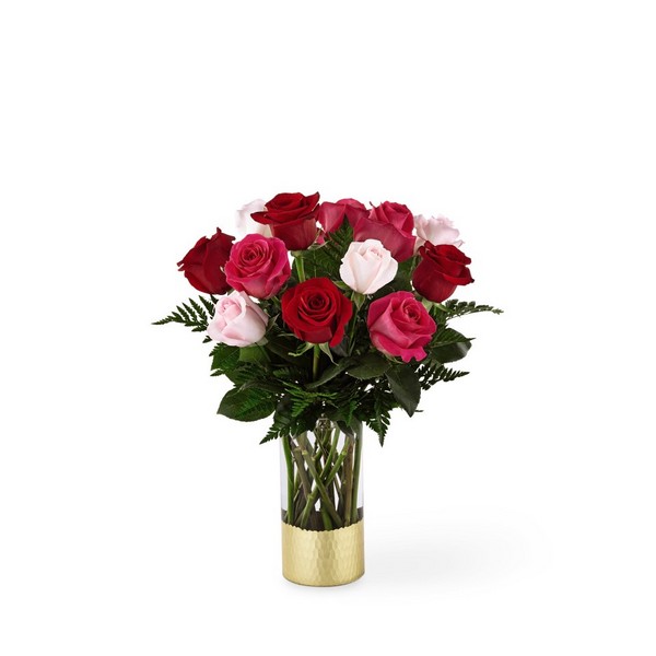 The FTD Love & Roses Bouquet